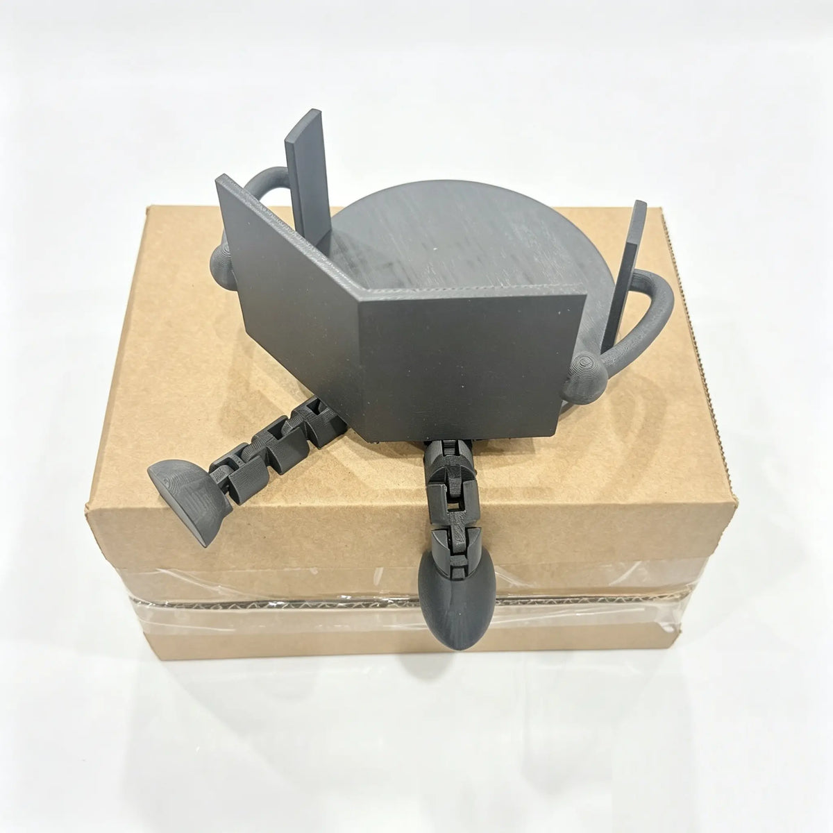 Fun Toilet Paper Holder Dispenser for Bathroom, Toilet Paper Storage, Artistic Design with Movable Joints, Ideal for Home and Office Restrooms, Bathroom Decor, Bathroom Accessory, Tissue Dispenser, Toilet Paper Organizer, Toilet Paper Roll Holder